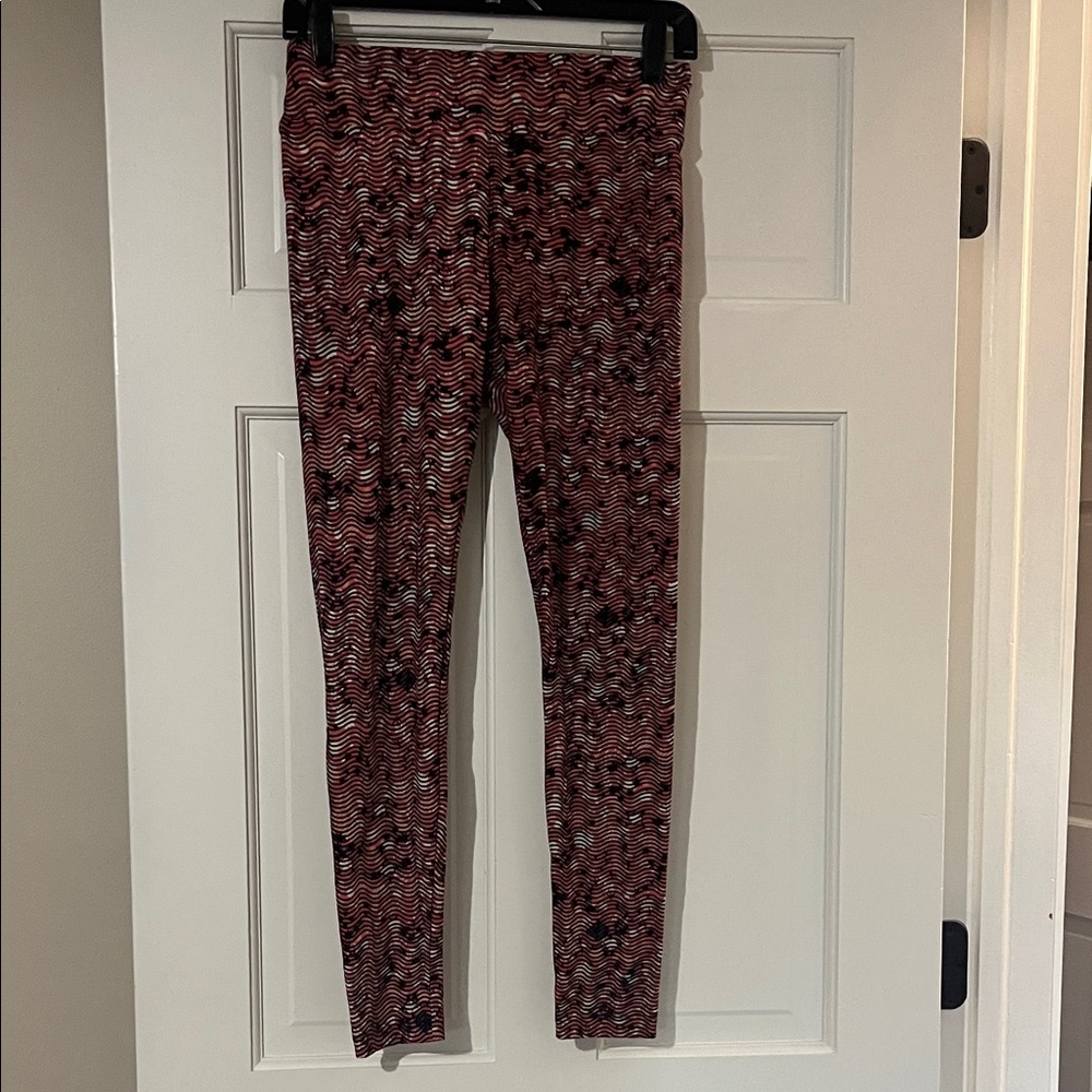 Red and Black Patterned Leggings